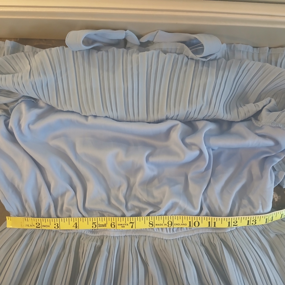 Elegant Blue Pleated Dress - Picture 5 of 12